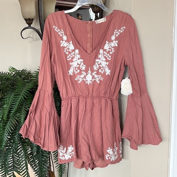 Altar'd State Pants - Brand New Altar’d State Salmon Marissa Romper Jumpsuit Embroidered Floral Boho